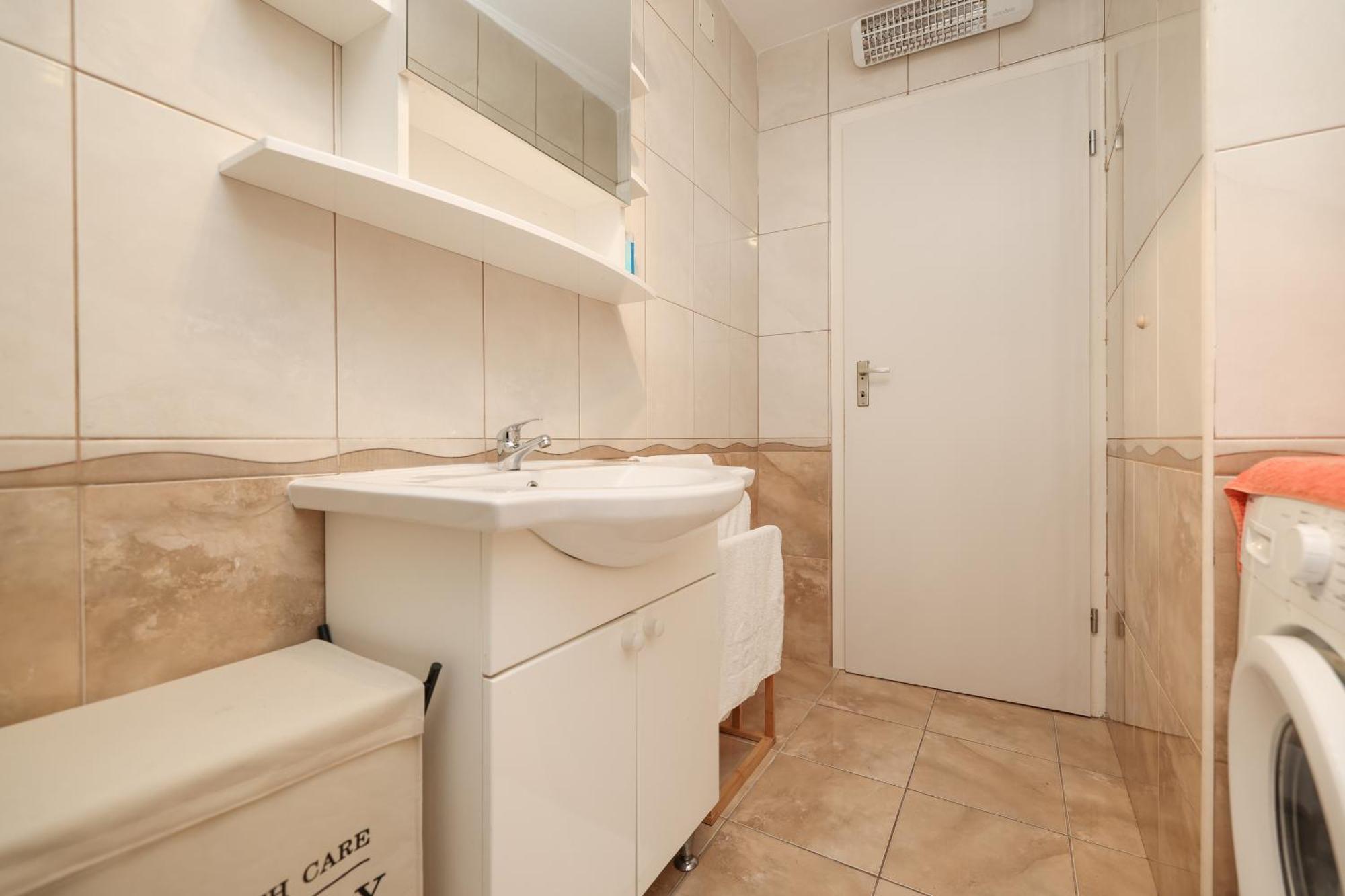 Viva - 2 Bedroom Apt In City Centar Zadar Exterior photo