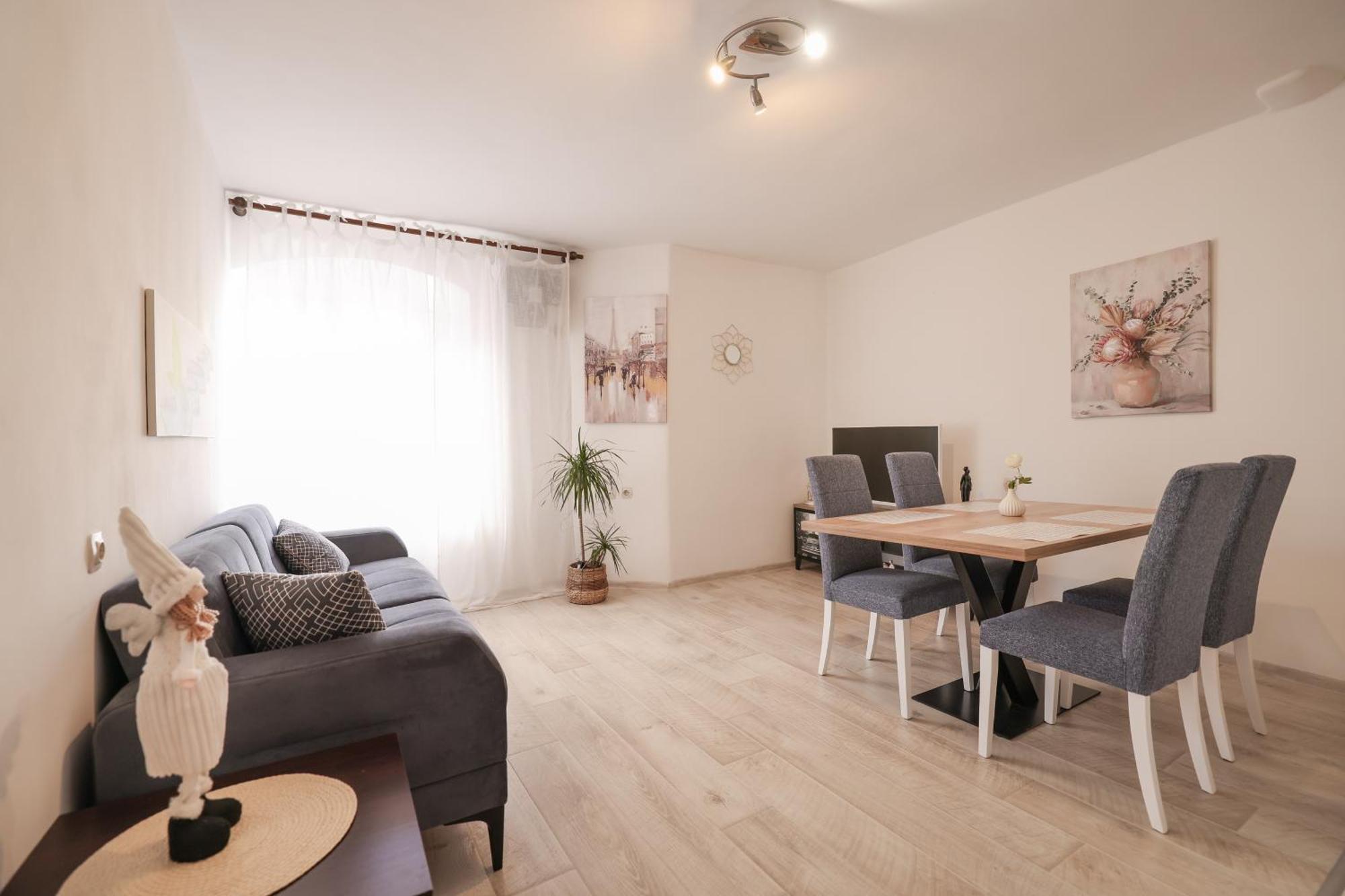 Viva - 2 Bedroom Apt In City Centar Zadar Exterior photo